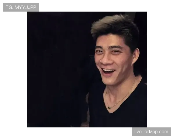 刷到傅海峰生活照那一刻，我的月薪感觉像笑话